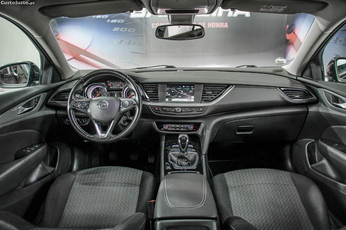 Opel Insignia 1.6 CDTi Business Edition — fotografia 23