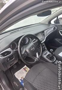 Opel Astra Sports Tourer — fotografia 3