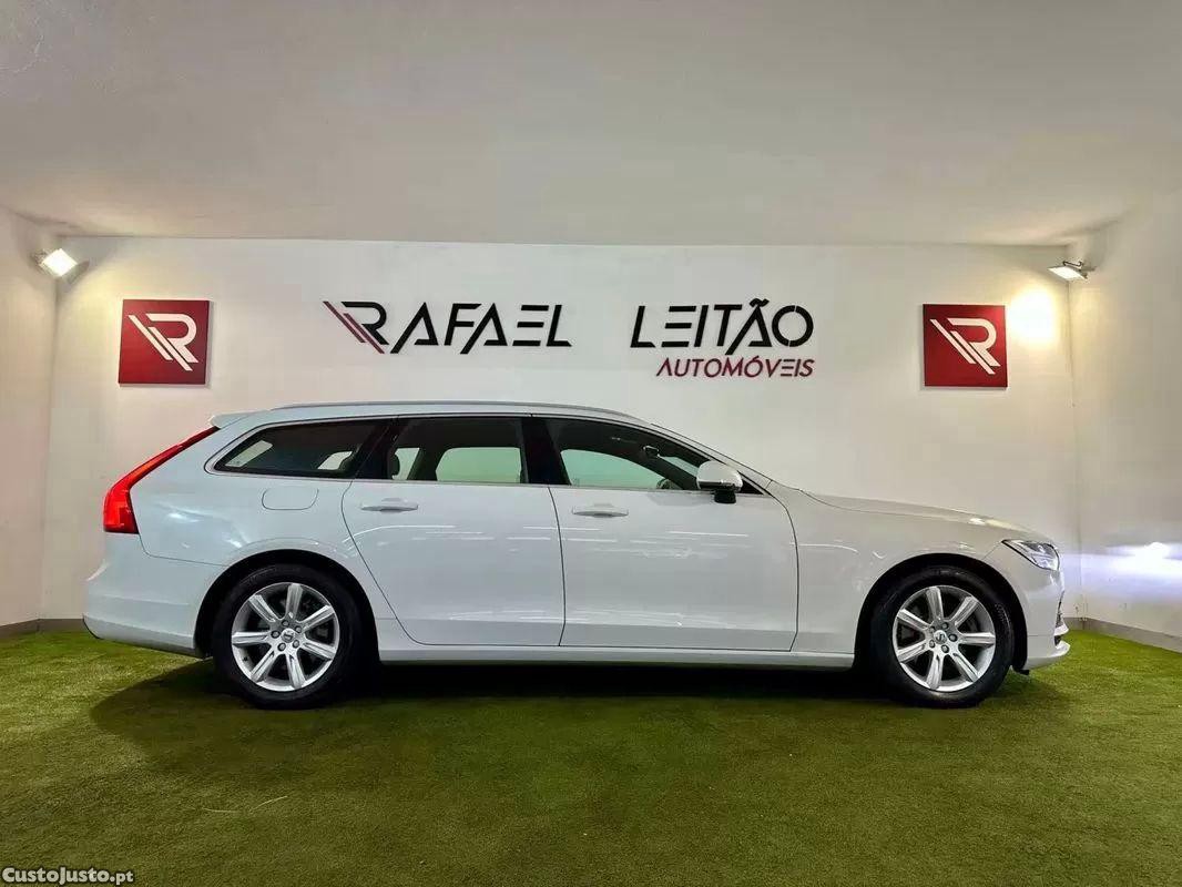 Volvo V90 2.0 d4 momentum geartronic — fotografia 25