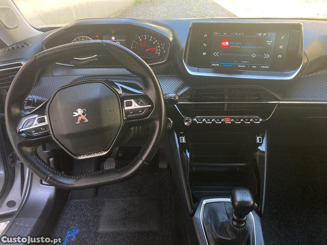 Peugeot 2008 1.2 PureTech Active — fotografia 14