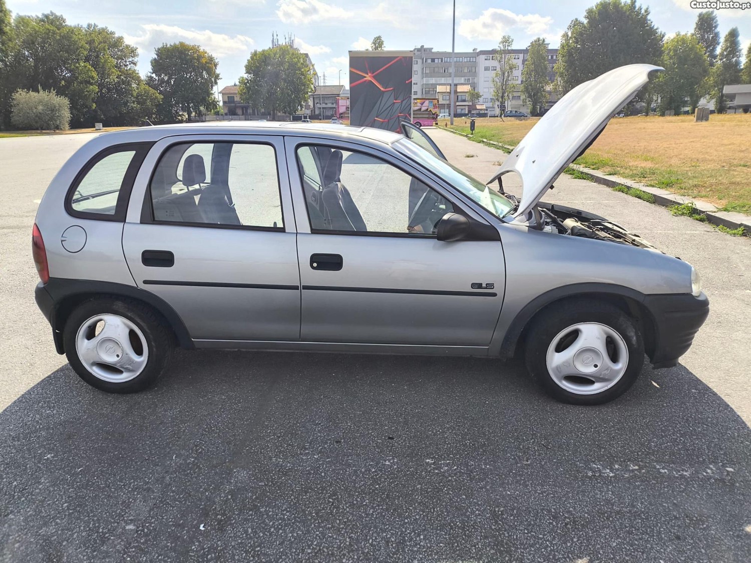 Opel Corsa B 1.5 TD GLS — fotografia 3