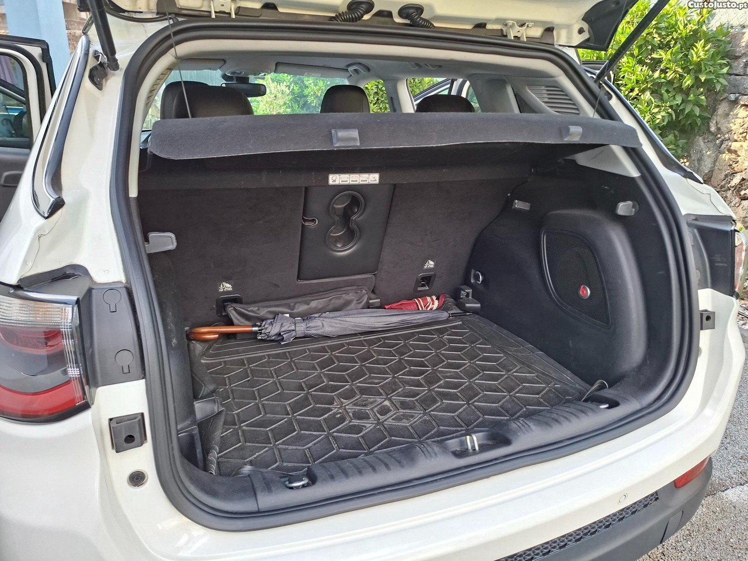Jeep Compass 1.6 M-Jet Limited - Estimado — fotografia 4