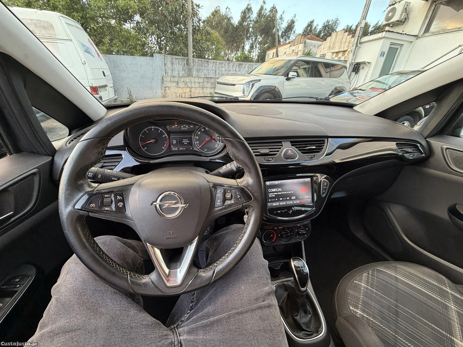 Opel Corsa Automático — fotografia 7