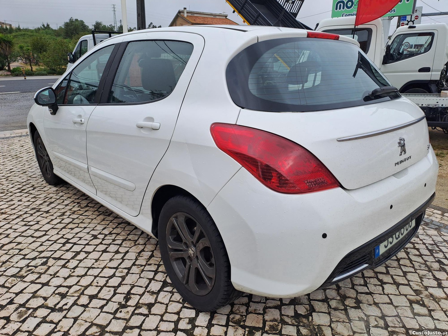Peugeot 208 1.6 HDI — fotografia 8