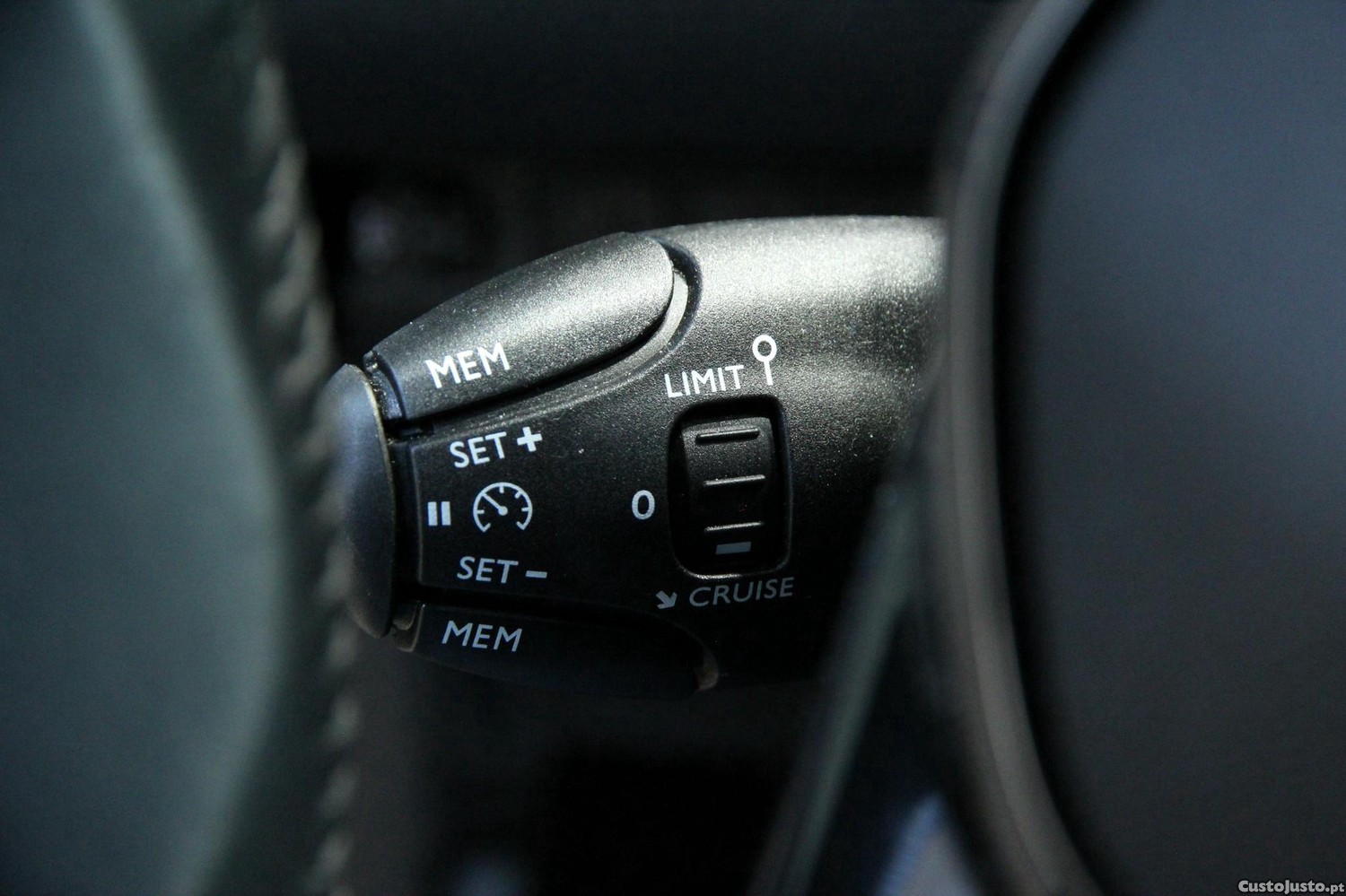 Peugeot 208 1.2 PureTech Active — fotografia 8