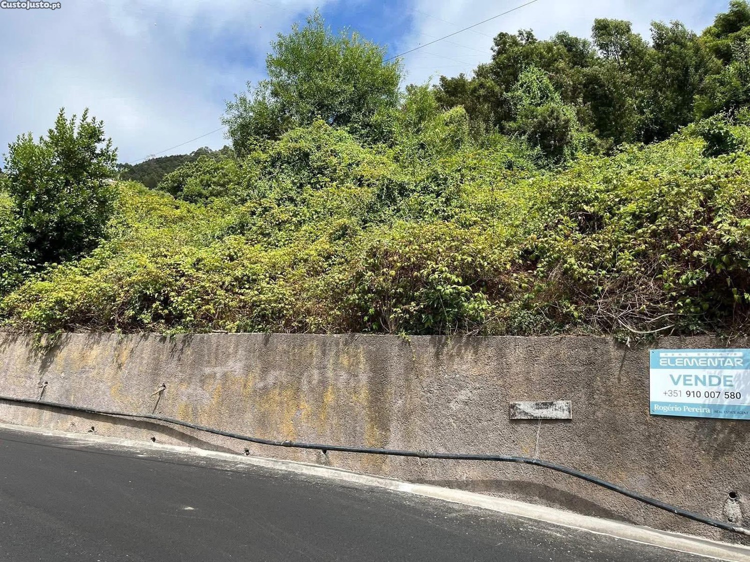 Terreno rústico 2092m2 com palheiro no Pico Ferreiro, Tabua