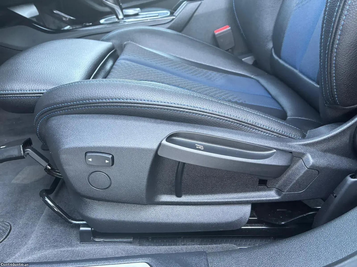 BMW 120 i Aut. M Sport — fotografia 6