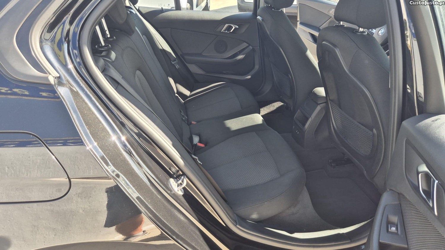 BMW 116 IAdvantage — fotografia 4