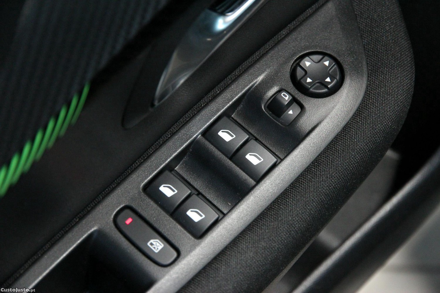 Peugeot 208 1.2 PureTech Active — fotografia 12