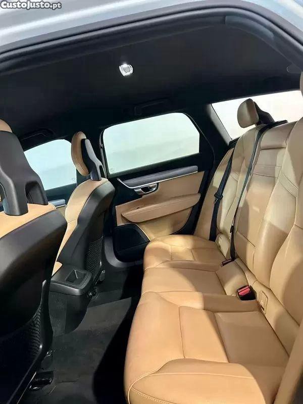 Volvo V90 2.0 d4 momentum geartronic — fotografia 17