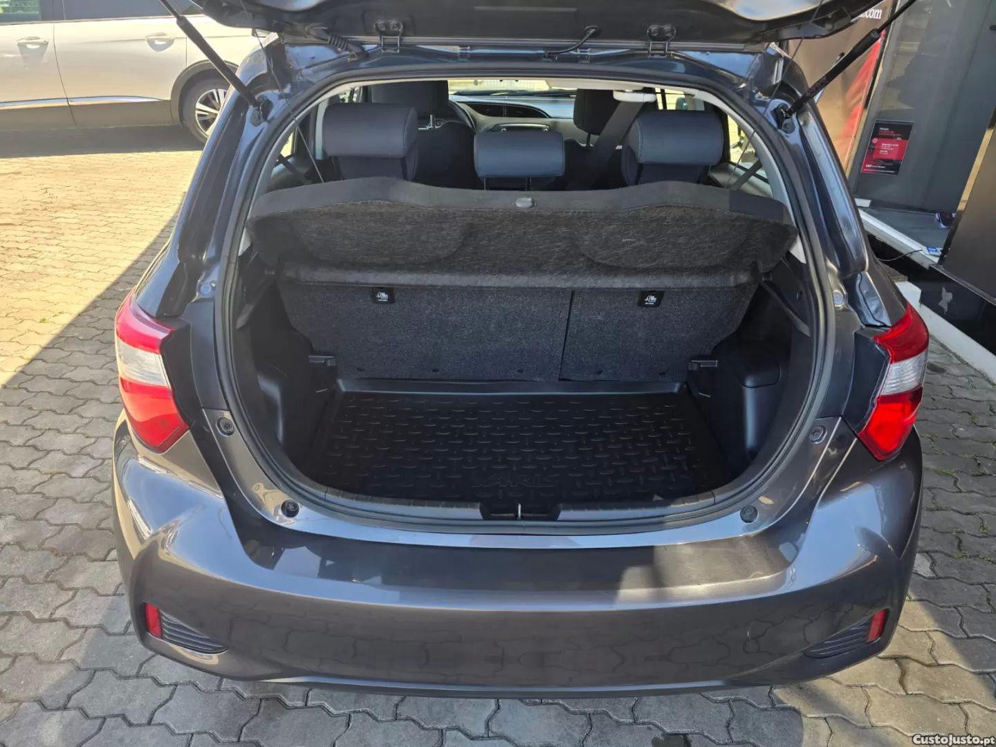Toyota Yaris 1.0 vvt-i comfort — fotografia 7