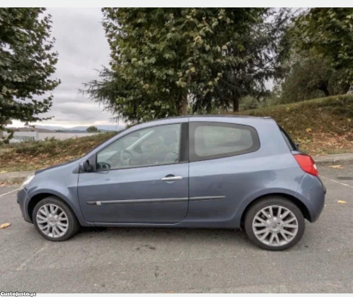 Renault Clio 1.2 16V Confort — fotografia 6
