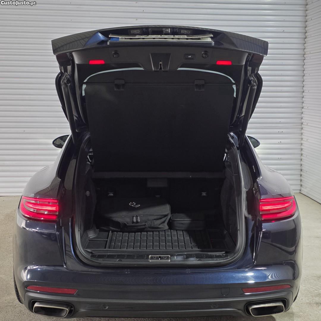 Porsche Panamera 4 E-Hybrid Platinum Edition — fotografia 18