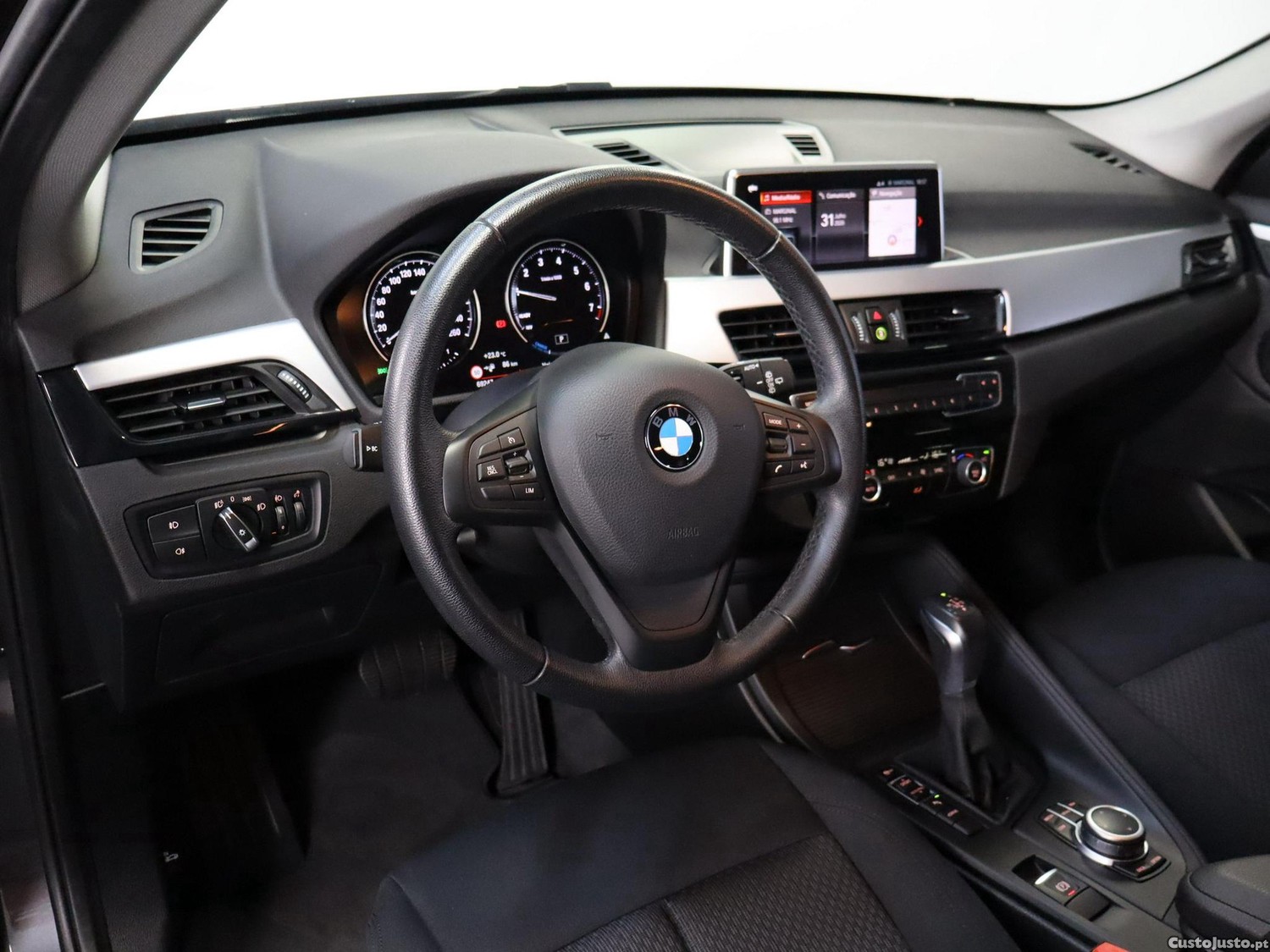 BMW X1 25 e xDrive — fotografia 15