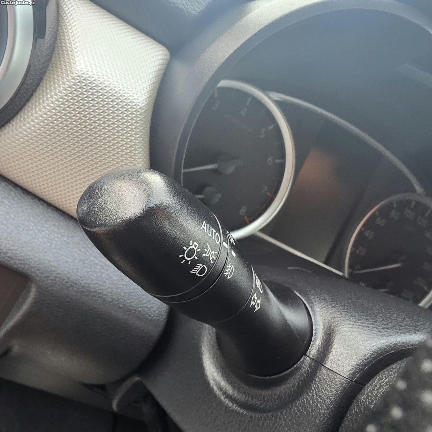 Nissan Micra 0.9 IG-T BOSE Limited Edition S/S — fotografia 5