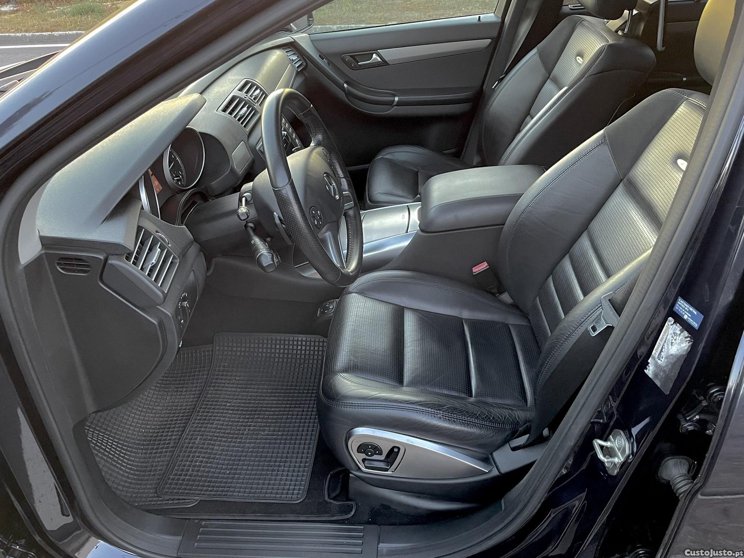 Mercedes-Benz R 350 4 MATIC 265cv AMG — fotografia 9