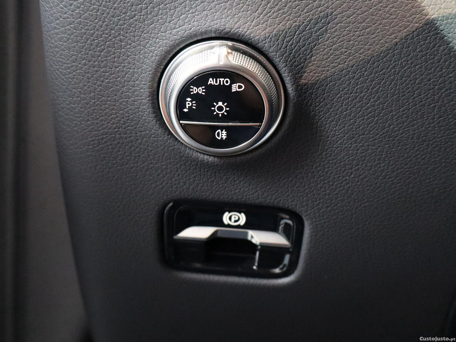 Mercedes-Benz GLC 300 de 4Matic — fotografia 4