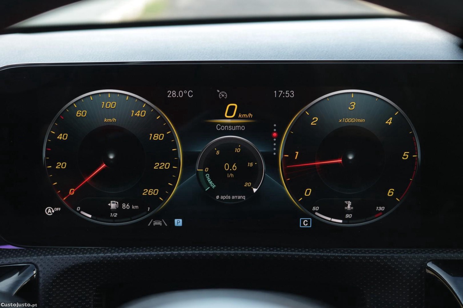 Mercedes-Benz A 180 d AMG Line 2.0 116cv — fotografia 16