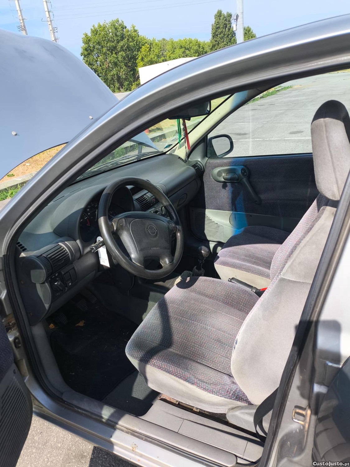 Opel Corsa B 1.5 TD GLS — fotografia 9