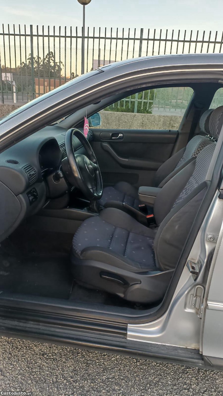 Audi A3 1.9tdi — fotografia 2