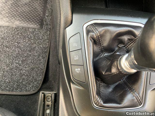 Ford Focus 1.5 TDCi ECOBlue Con — fotografia 8