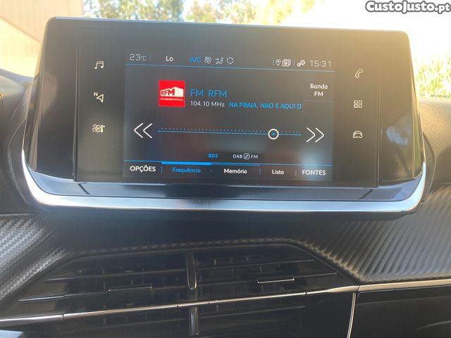 Peugeot 2008 1.2 PureTech Active — fotografia 13