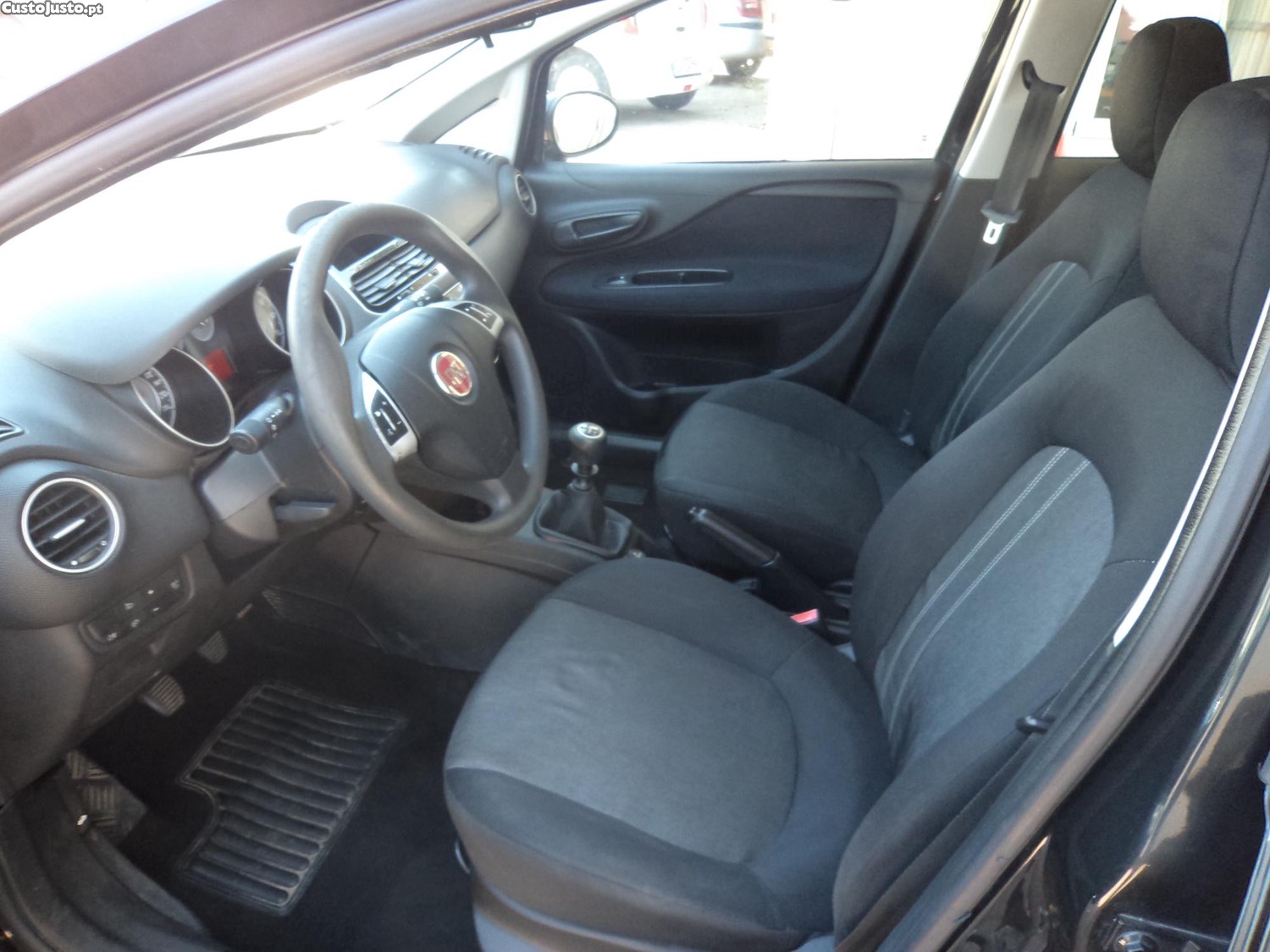 Fiat Punto 1.2 Ar/c 5 Portas — fotografia 6