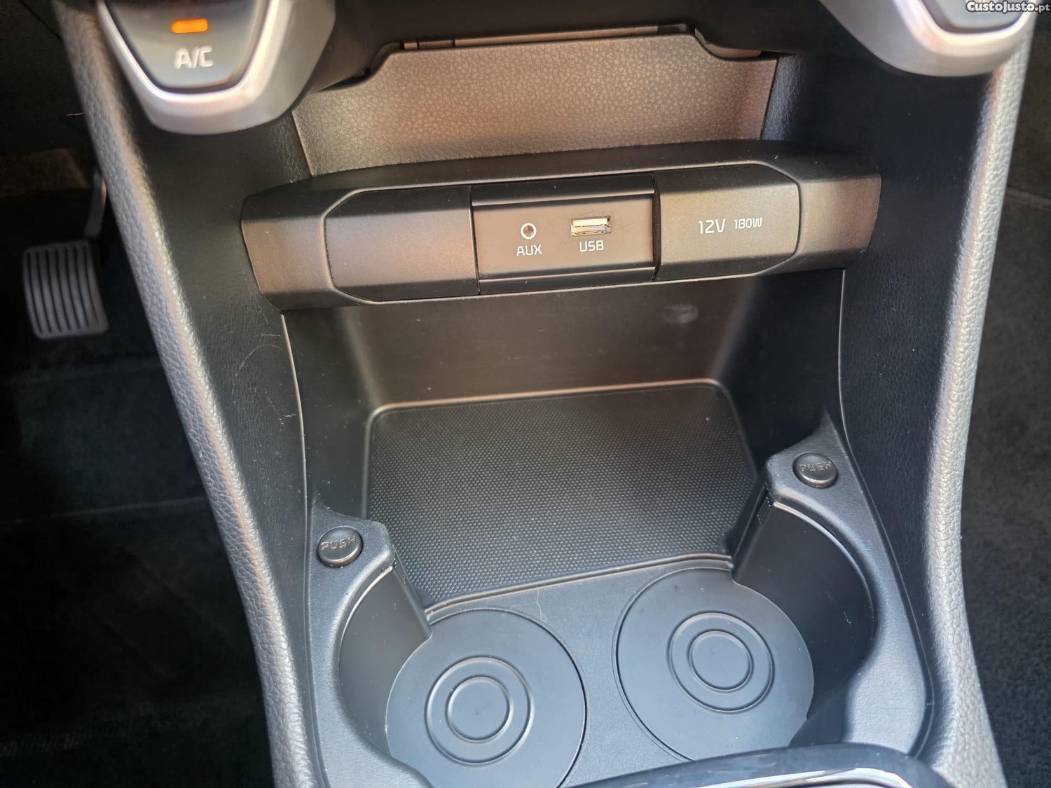 Kia Picanto 1.0 CVVT EX — fotografia 11