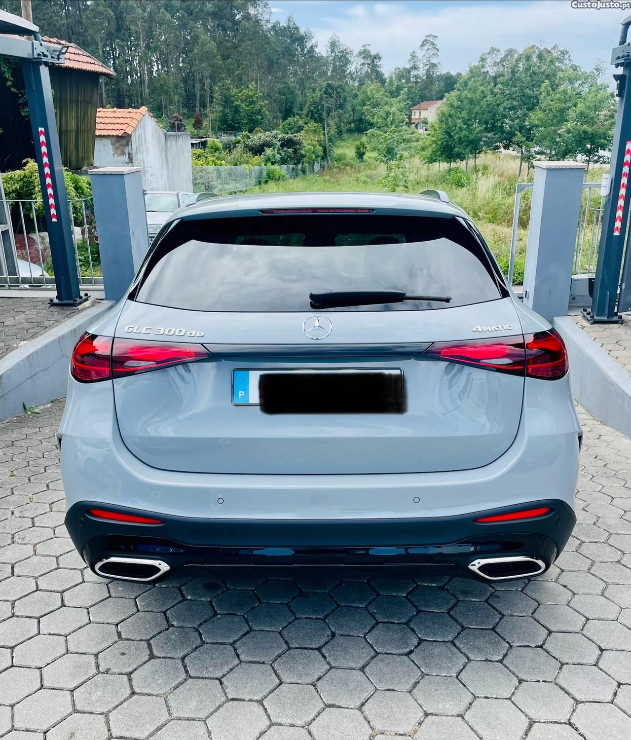 Mercedes-Benz GLC 300 de 4Matic — fotografia 12