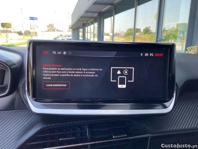 Peugeot 208 1.2 PureTech Allure — fotografia 10