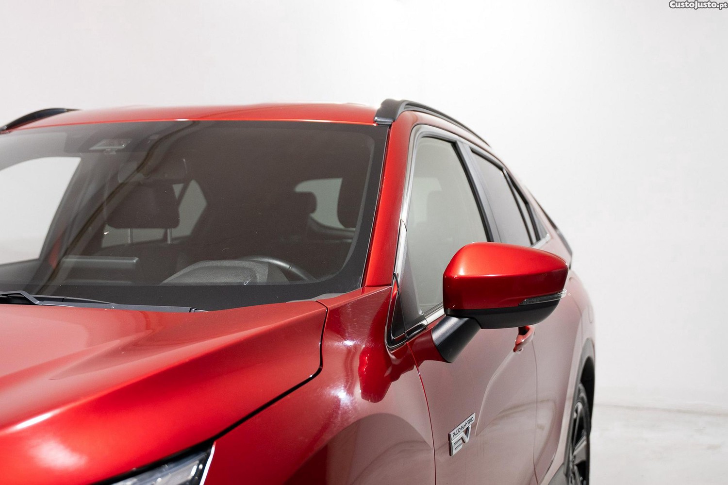 Mitsubishi Eclipse Cross 2.4 PHEV eMotion — fotografia 26