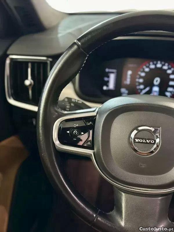 Volvo V90 2.0 d4 momentum geartronic — fotografia 14