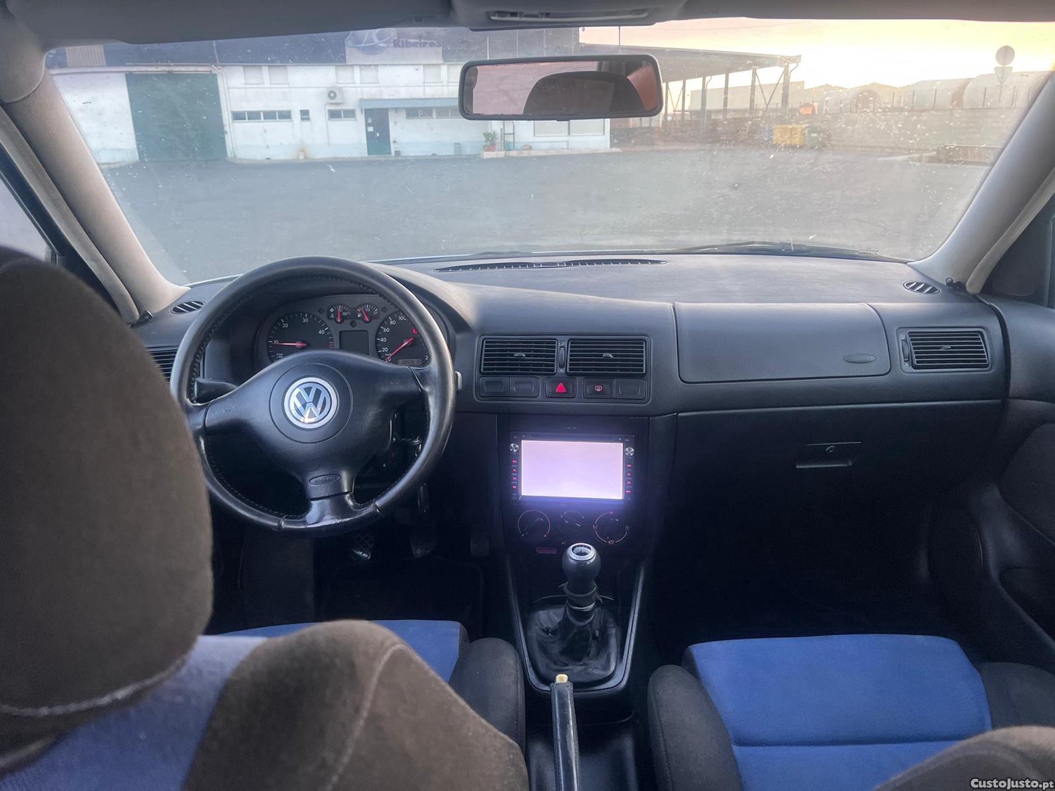 Volkswagen Golf 1.9 TDI 110cv — fotografia 3