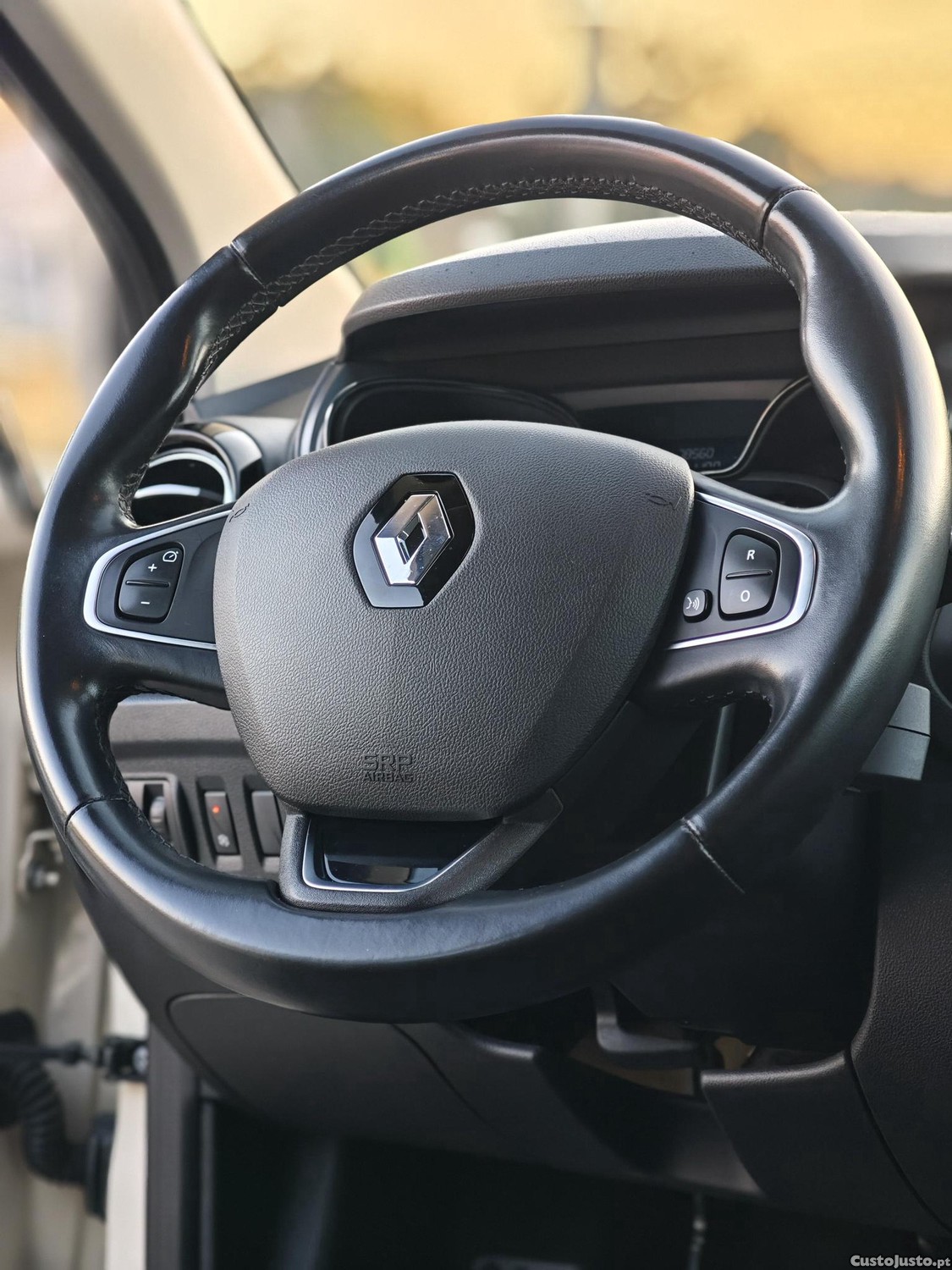Renault Captur 0.9 Tce Exclusive — fotografia 3