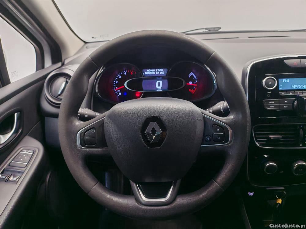 Renault Clio 1.5 dCi Limited — fotografia 11