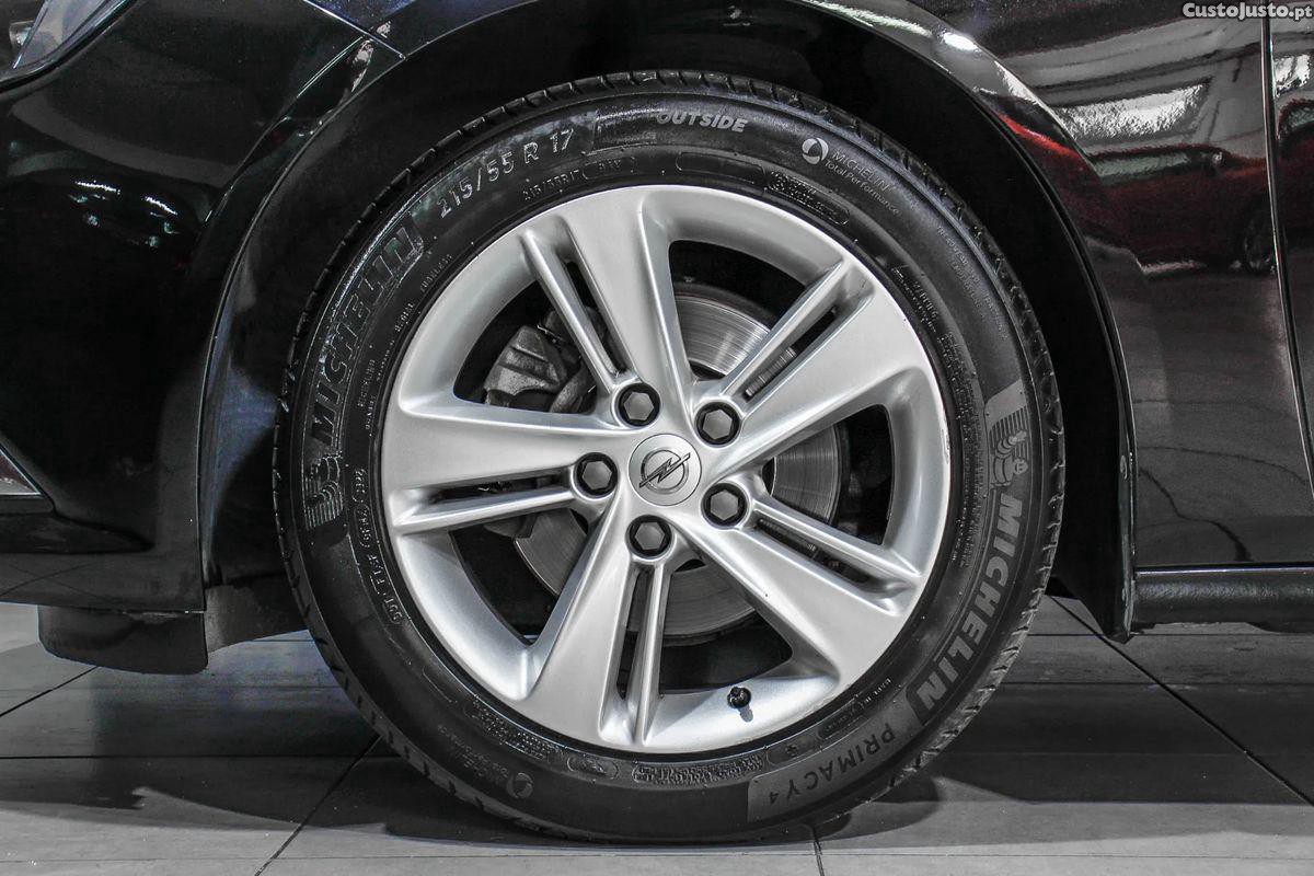 Opel Insignia 1.6 CDTi Business Edition — fotografia 14