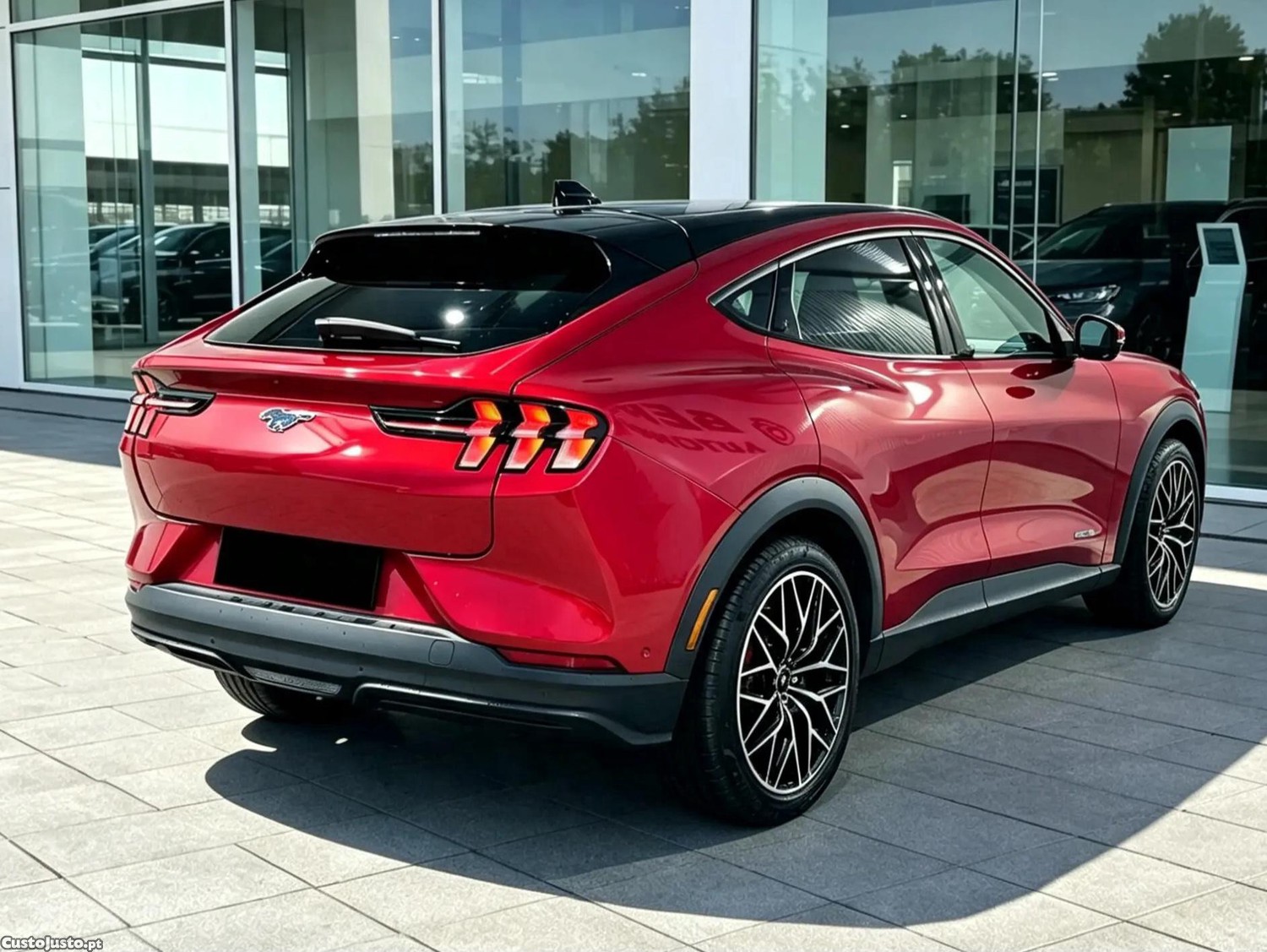 Ford Mustang Martch-E Standart — fotografia 8
