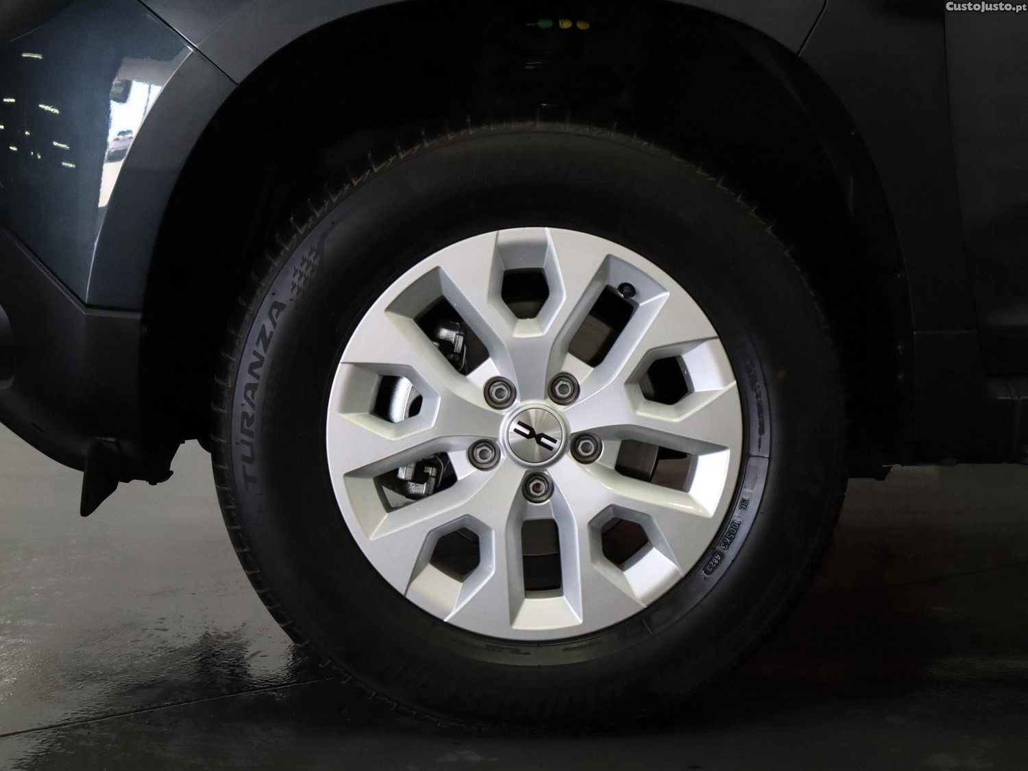 Dacia Duster 1.0 TCe ECO-G Essential Bi-Fuel — fotografia 12