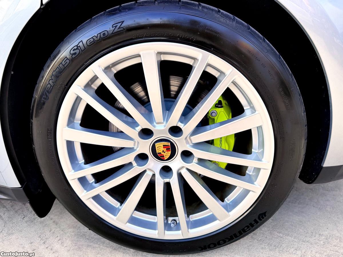 Porsche Panamera E-Hybrid Platinum Edition — fotografia 9