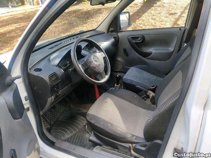 Opel Combo 1.7 — fotografia 5