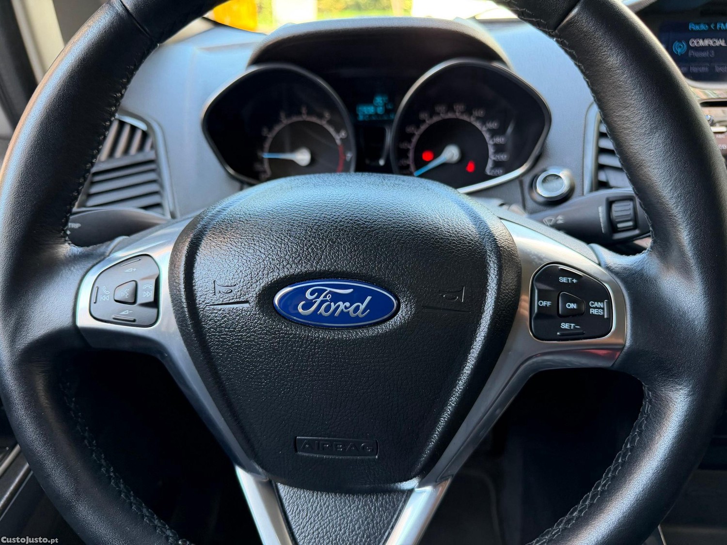 Ford EcoSport 1.0 EcoBoost TITANIUM — fotografia 15