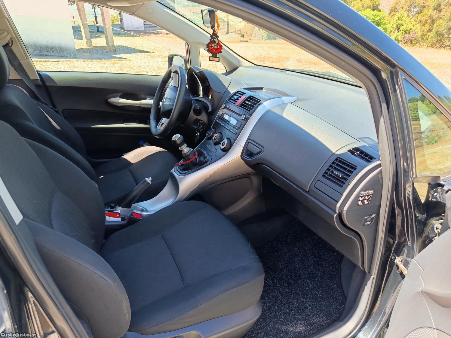 Toyota Auris II — fotografia 5
