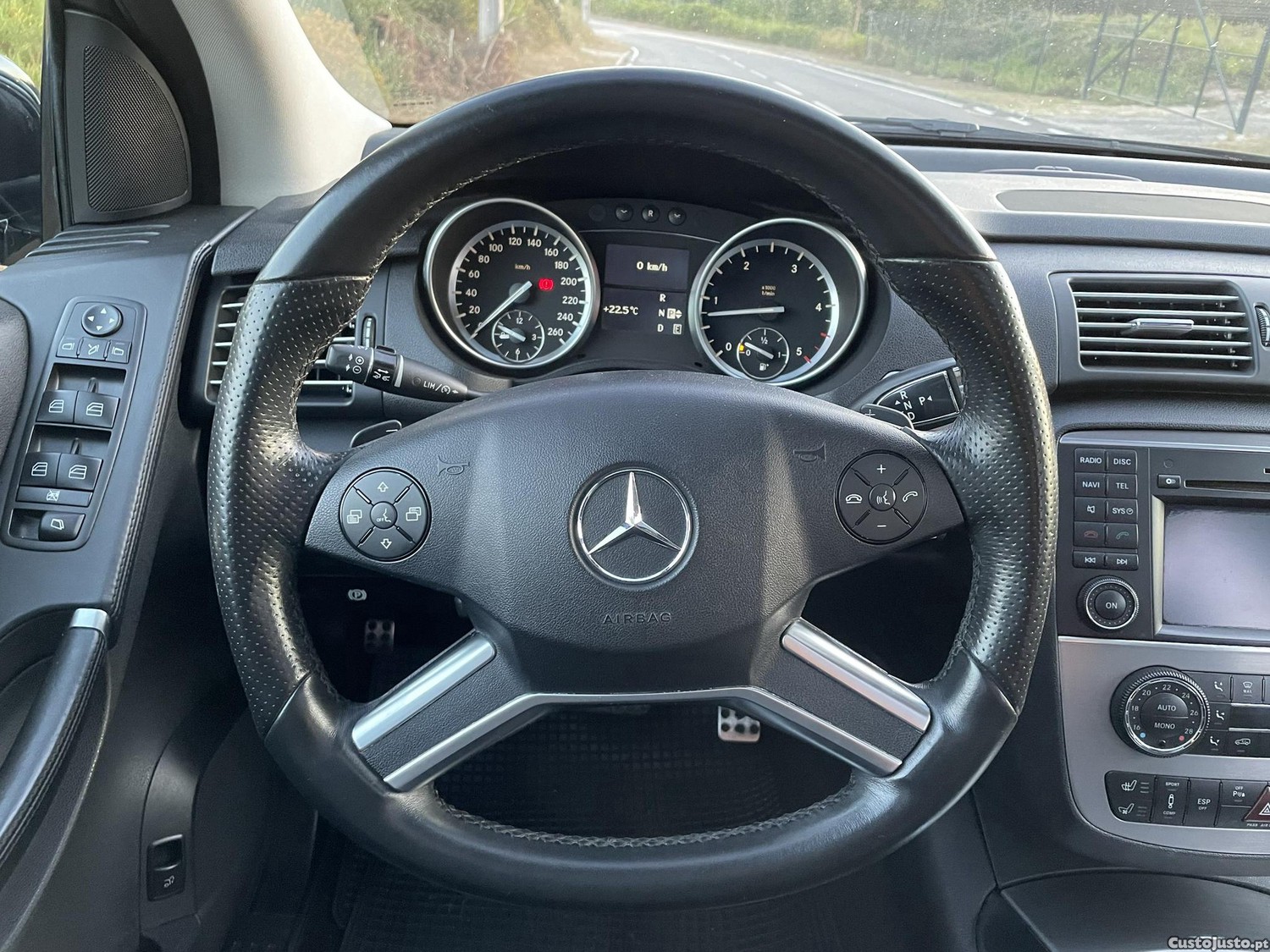 Mercedes-Benz R 350 4 MATIC 265cv AMG — fotografia 10