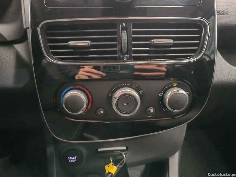 Renault Clio 1.5 dCi Limited — fotografia 3