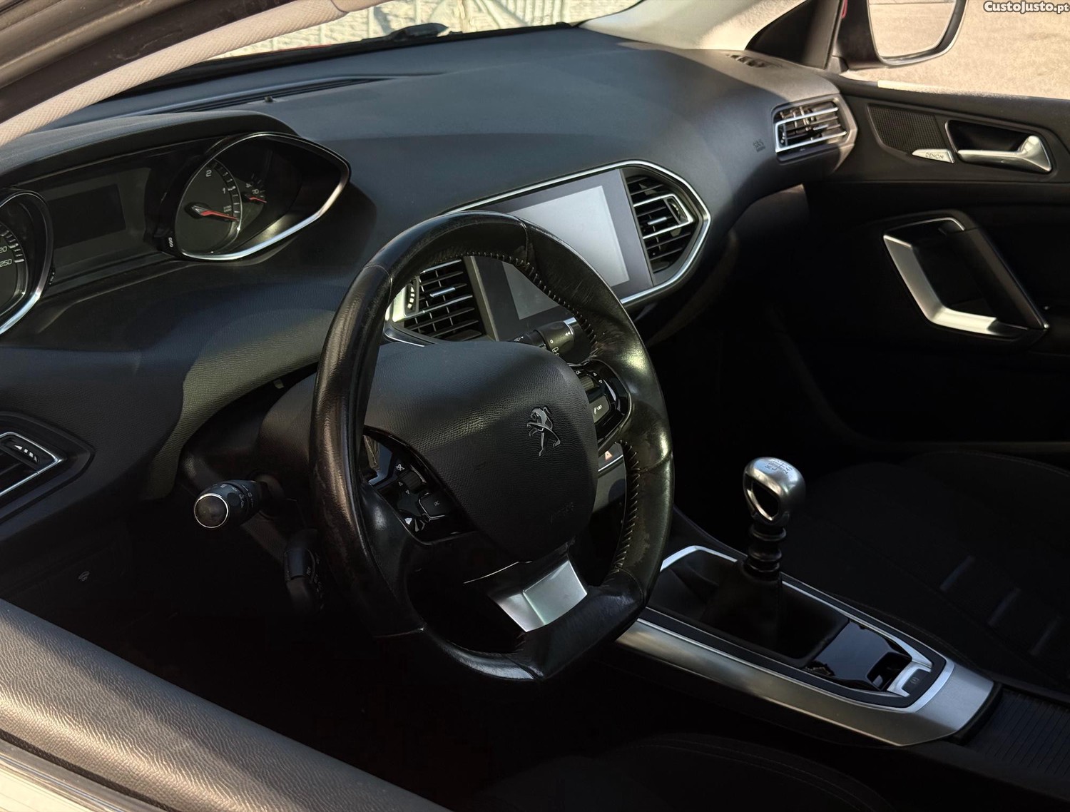 Peugeot 308 SW 1.6 HDI NACIONAL — fotografia 3