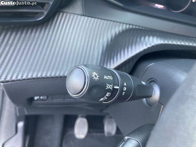 Peugeot 208 1.2 PureTech Allure — fotografia 13