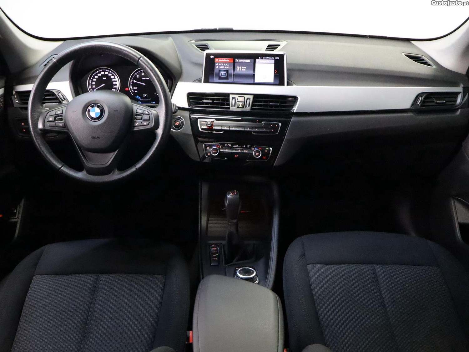 BMW X1 25 e xDrive — fotografia 12