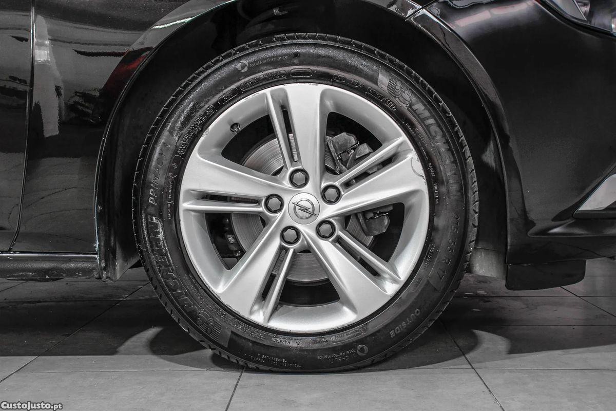Opel Insignia 1.6 CDTi Business Edition — fotografia 13