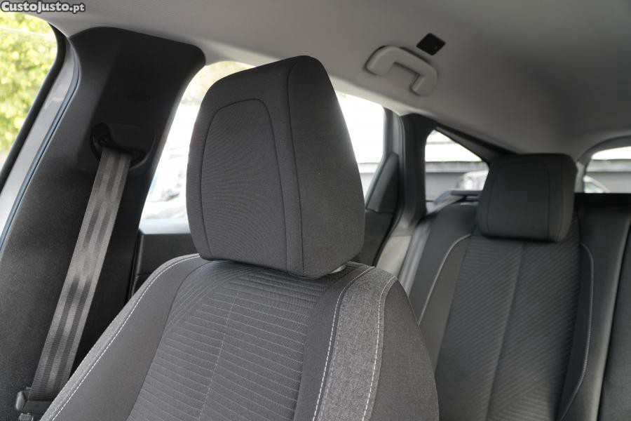 Peugeot 308 PureTech 130 Active — fotografia 5