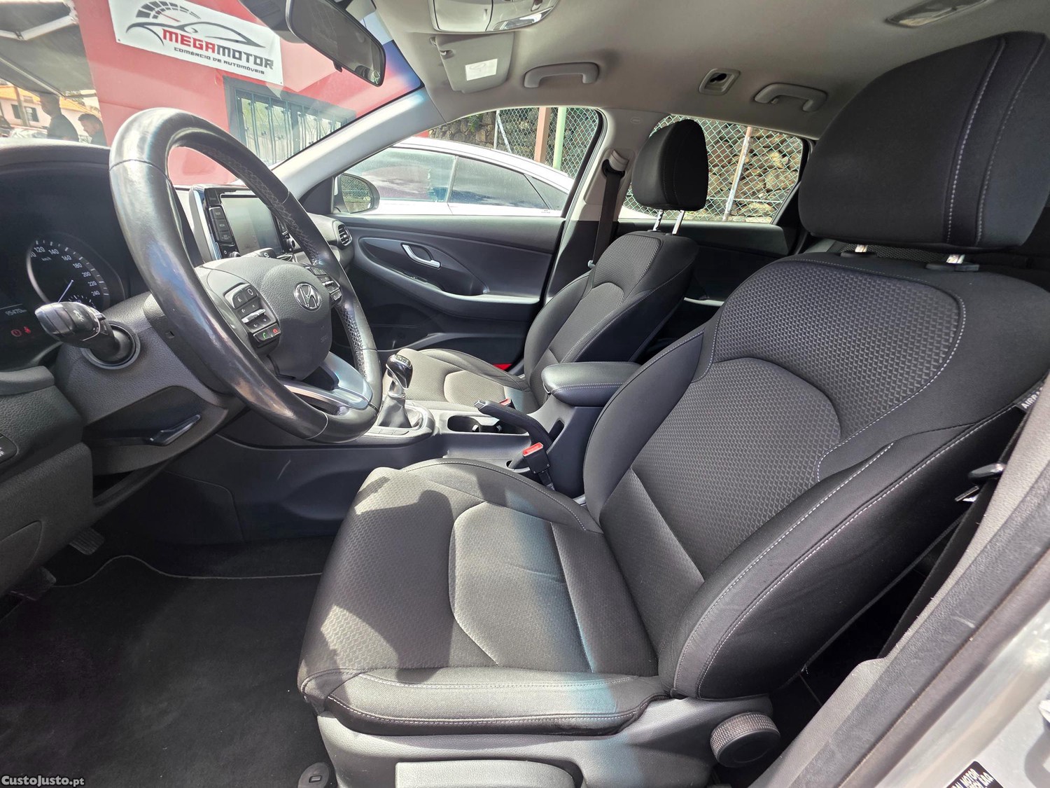 Hyundai i30 SW 1.6 CRDI STYLE 110CV — fotografia 23